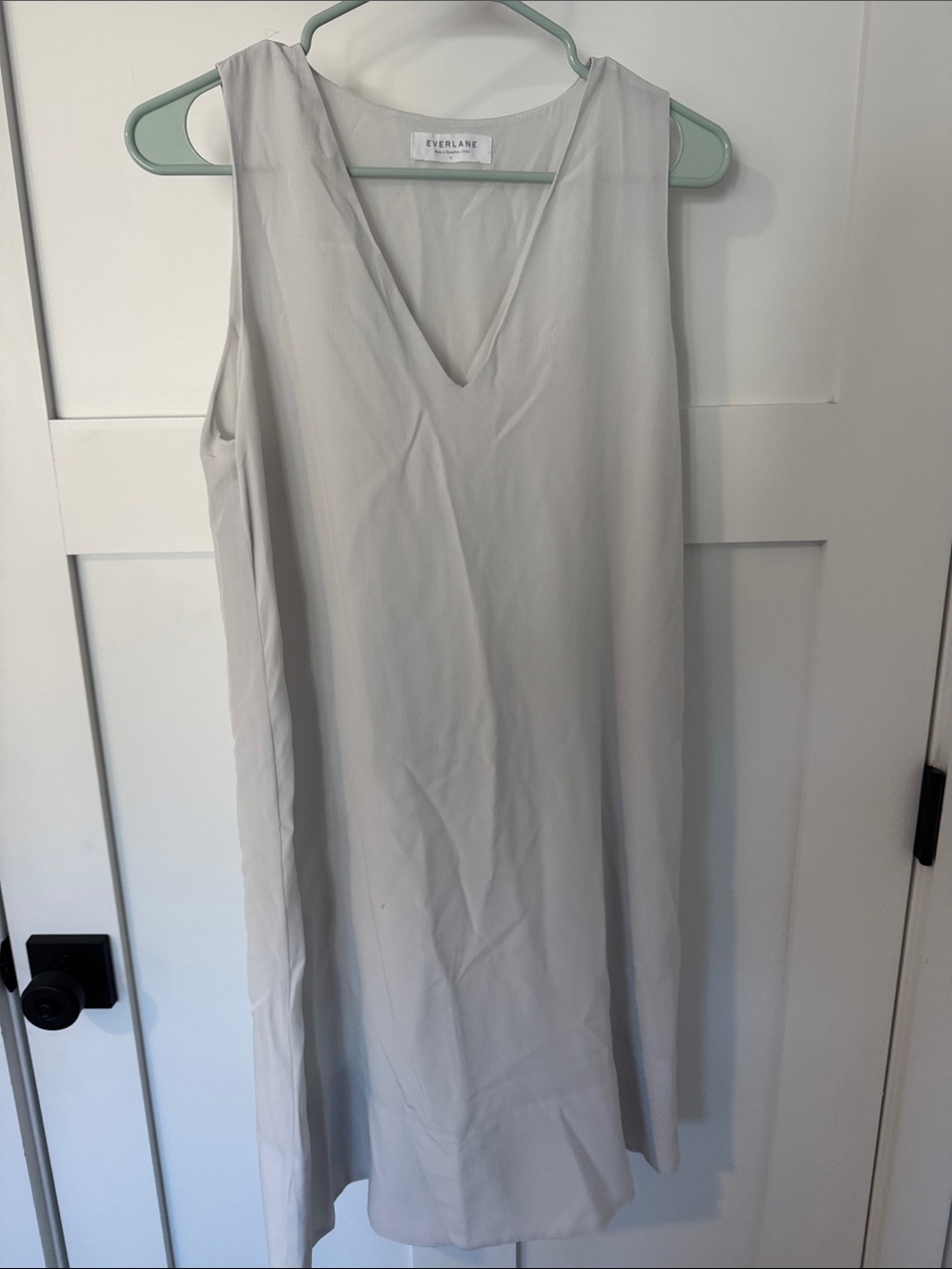 Everlane Pale Gray V-Neck Sleeveless Shift Dress